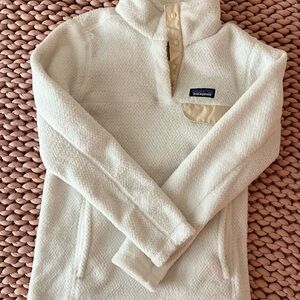 Patagonia XS Women's Cream/Beige Mock-neck Sweater